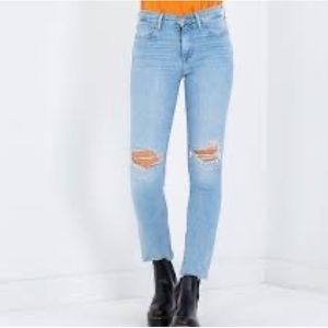 Levi’a 724 high rise straight ripped blue jeans